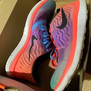 Women’s Nike Free sz 7.5